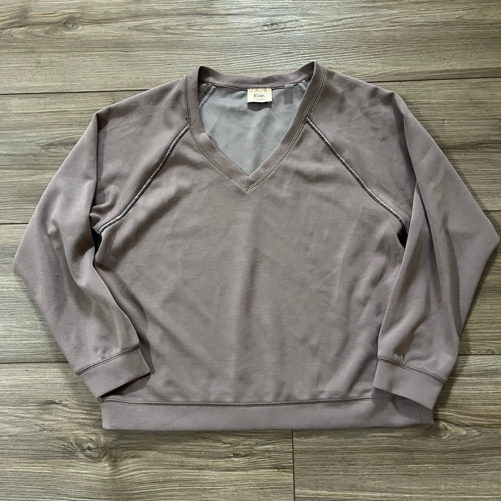 Elie Tahari Women’s V-Neck Sweater in Taupe with Sparkle Seam Accents - Picture 3 of 10
